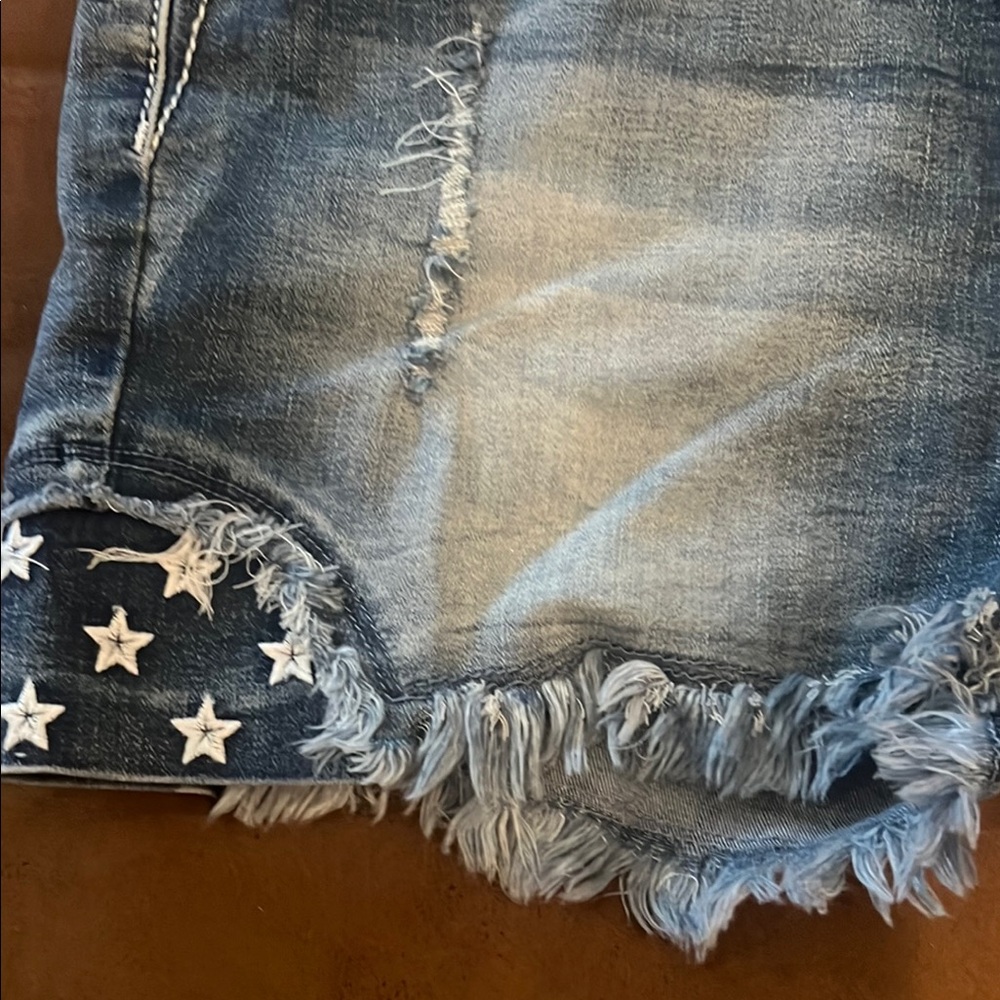 Flamingo Denim Distressed Women's Shorts Size Medium New With Tag - Picture 8 of 16